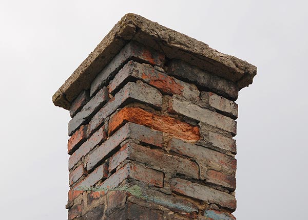 Water Damaged Chimney With Spalling